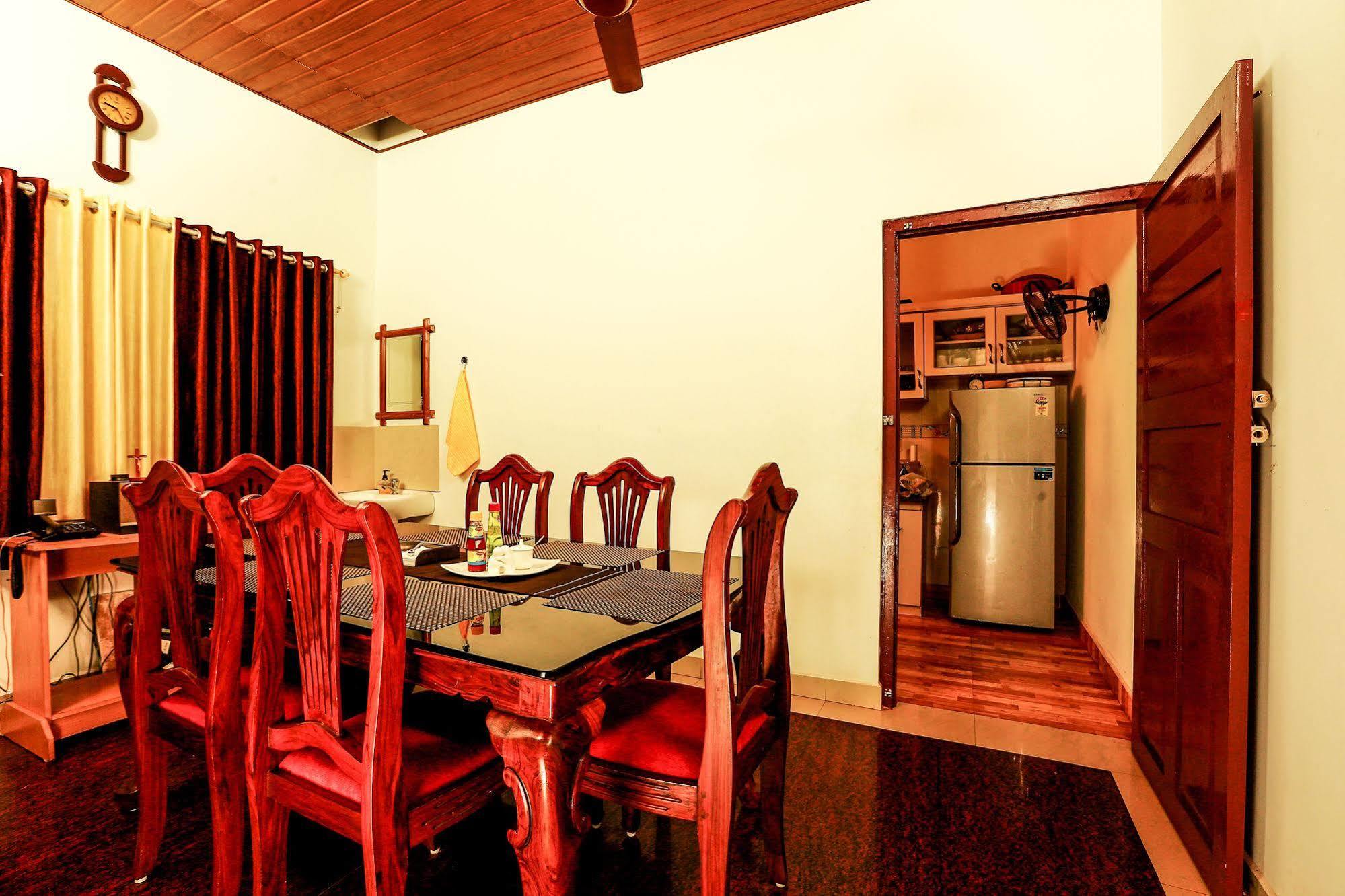 Baywatch Beach Resort Alappuzha Esterno foto